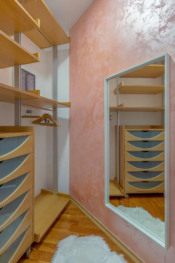Pula Citybreak Apartment